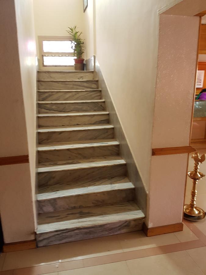Hotel Regency Thiruvananthapuram Bagian luar foto